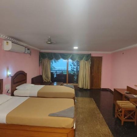Sea Breeze Beach Resort Mamallapuram Dış mekan fotoğraf