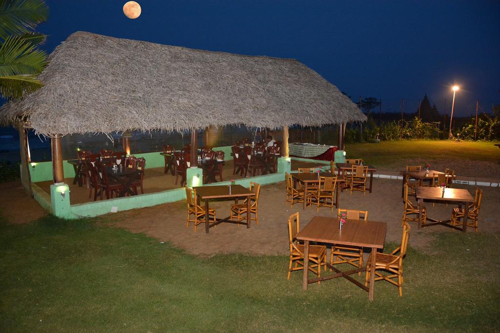 Sea Breeze Beach Resort Mamallapuram Dış mekan fotoğraf