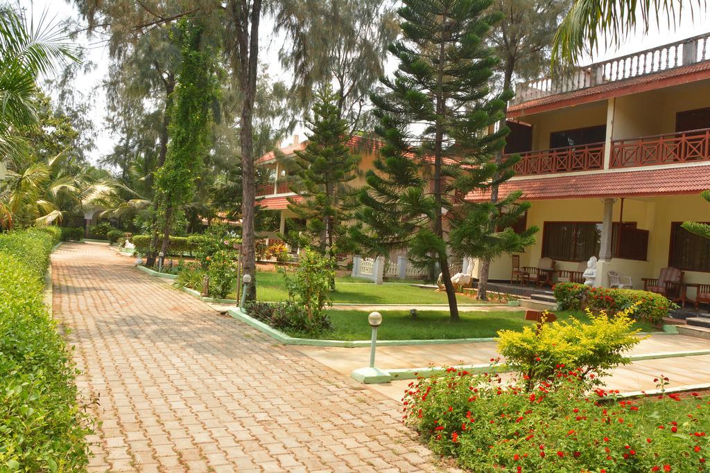 Sea Breeze Beach Resort Mamallapuram Dış mekan fotoğraf