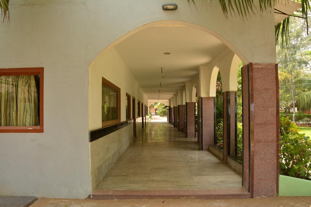 Sea Breeze Beach Resort Mamallapuram Dış mekan fotoğraf