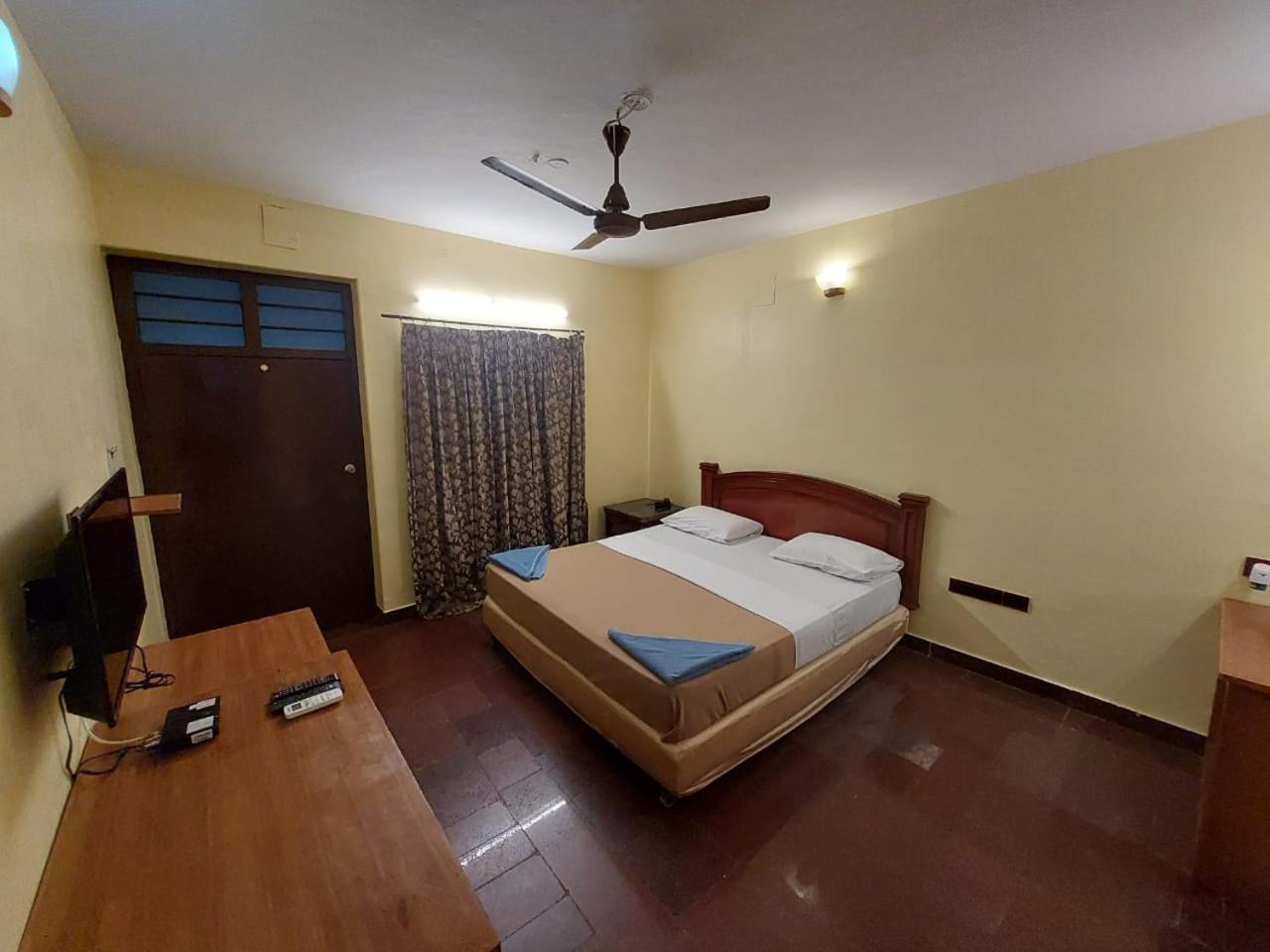 Sea Breeze Beach Resort Mamallapuram Dış mekan fotoğraf