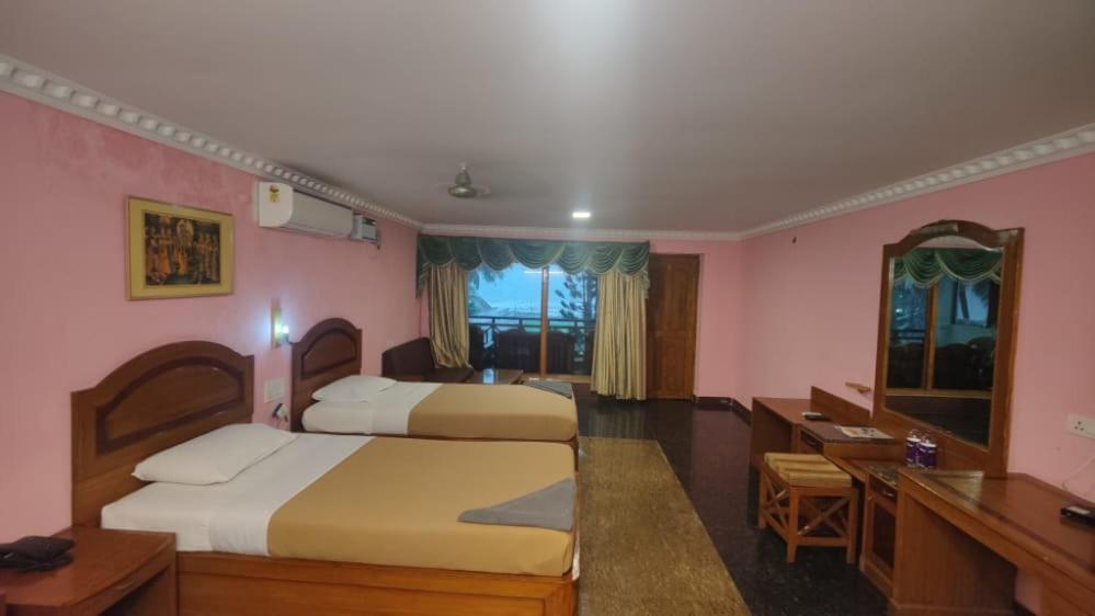 Sea Breeze Beach Resort Mamallapuram Dış mekan fotoğraf