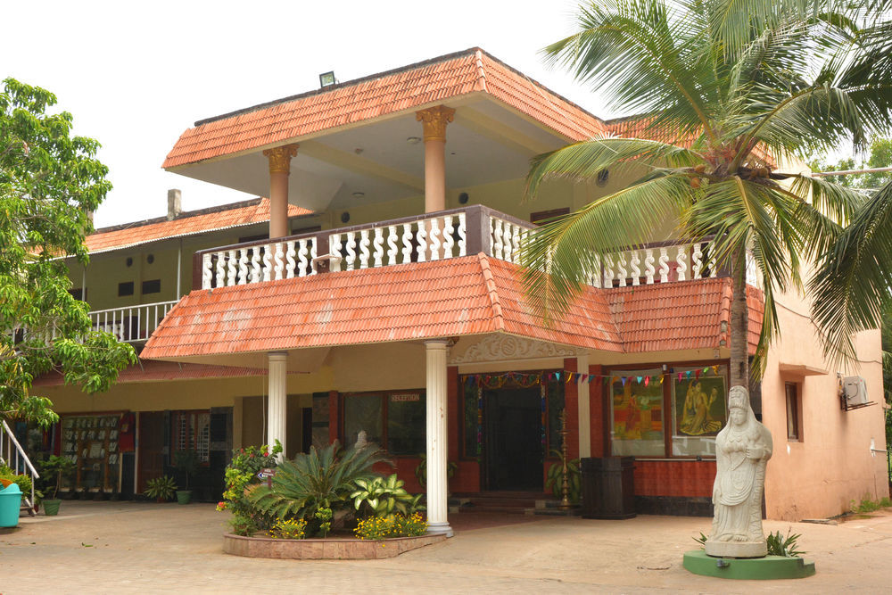 Sea Breeze Beach Resort Mamallapuram Dış mekan fotoğraf