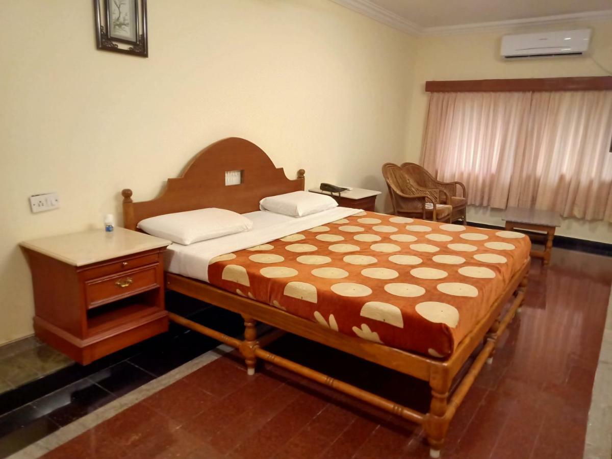 Sea Breeze Beach Resort Mamallapuram Dış mekan fotoğraf
